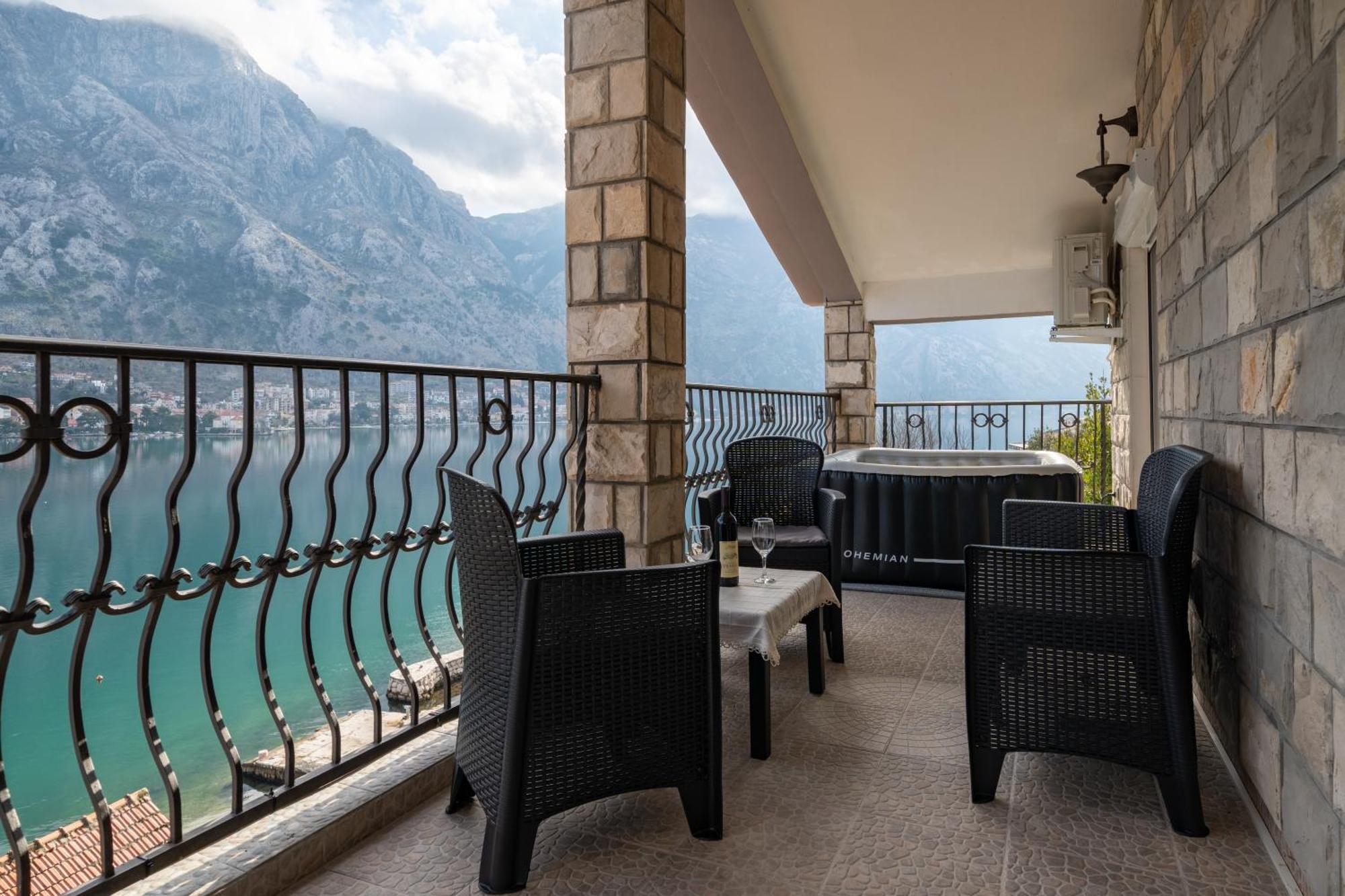 Apartments Vukovic كوتور المظهر الخارجي الصورة